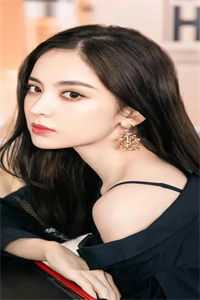 全文穿成暴君女儿，爹爹靠读心反败为胜