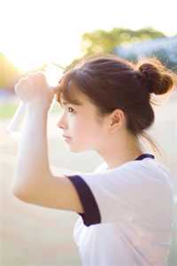 重生后，少夫人每天都在努力扮乖畅销书目
