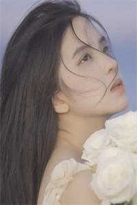 嫁腹黑大佬，娇艳美人撩他诱哄他
