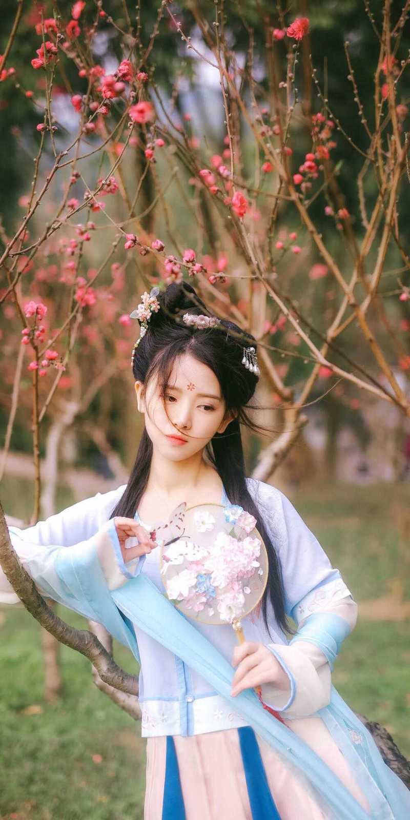 文章全文甩掉前夫后，满朝文武都以为我和暴君有一腿