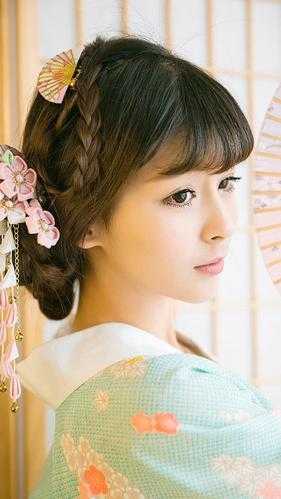 偷听真千金心声后，豪门亲妈杀疯畅销书目