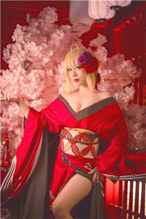 穿越古代成美人，靠生子宠冠后宫