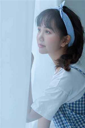 男扮女装后，校霸非要我微信