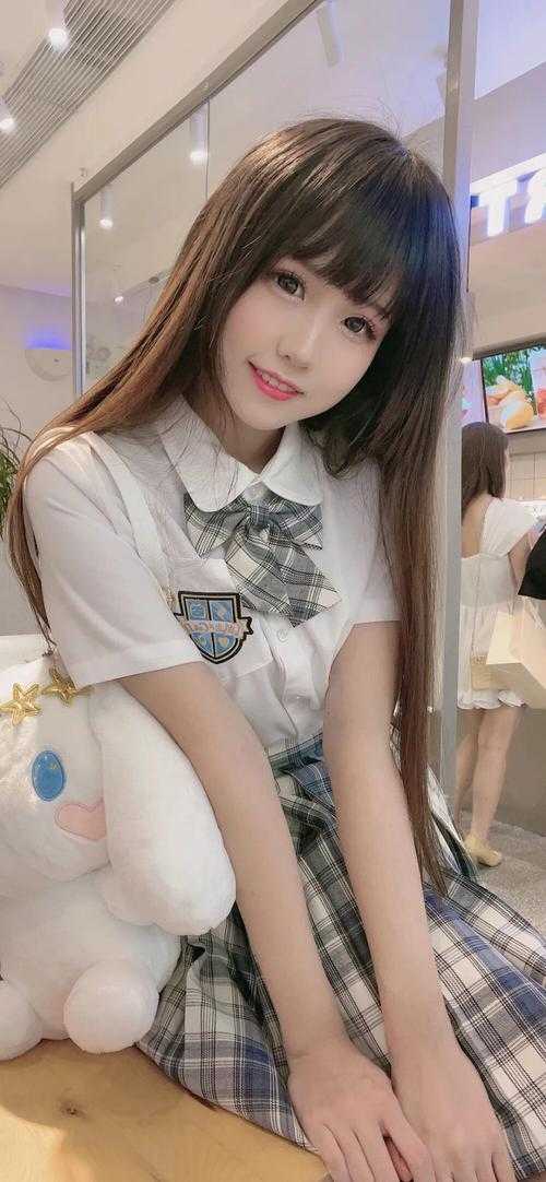 青楼女子要从良，侯爷首辅请靠边