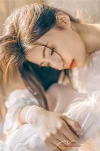 乖顺美人离开后，他转身追妻火葬场