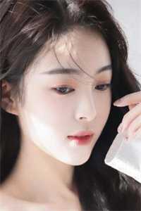 开局金丹期，我醉卧美人膝