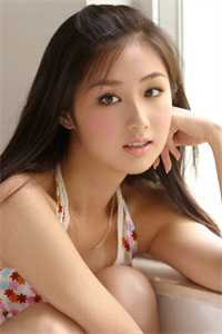 闪婚军区大佬后，她被宠成小娇妻