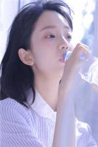 娱乐：俪颖助理搞点兼职很合理吧