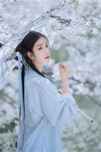 渡劫后，她成了沙漠神明