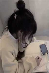 重逢当天，她带着崽崽讨生活精彩小说