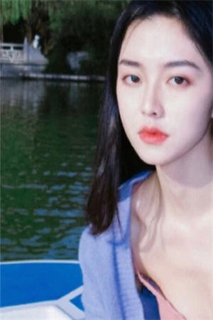 全文章节假太监：开局揭穿皇帝是女儿身