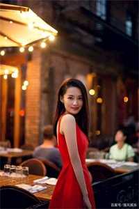 最新热门小说变身绝色美女，开局收获爱慕者无数