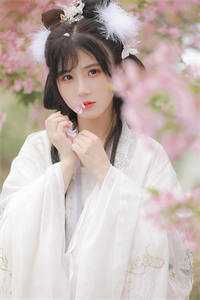 长篇小说一见钟情：她诱京圈禁欲佛子入怀