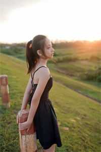 完整版备受厌恶的妹妹死后,哥哥们提取她的记忆进行全球直播