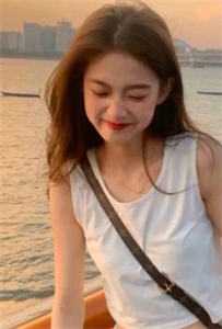 文章精选阅读妈咪，爹地要抱抱