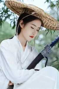 畅销巨著重生后，忽悠同桌当老婆