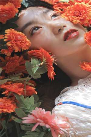 精品八零之嫁给大伯哥，小炮灰成军嫂
