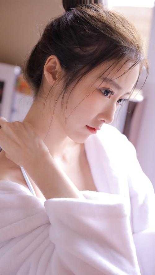 位居省委，开局被妻子举报小说