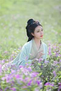 活成前任白月光后，她桃花朵朵开全文小说