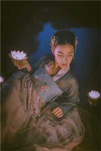 太子容貌不凡，禁欲女神医爱疯了完整版