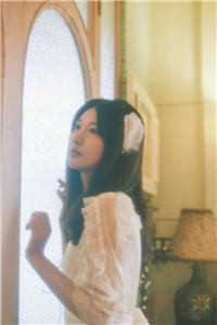 活成前任白月光后，她桃花朵朵开畅销书目