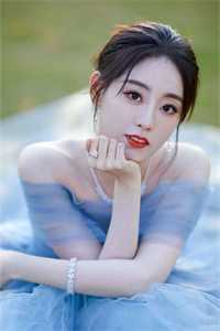 重返都市：开局与女总裁互相砸钱精修版