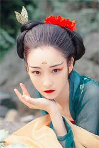 活成前任白月光后，她桃花朵朵开文章全文