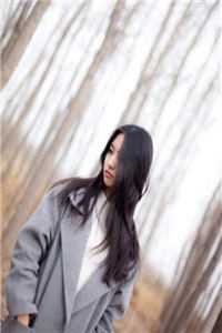 活成前任白月光后，她桃花朵朵开全文