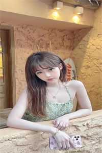 活成前任白月光后，她桃花朵朵开文章全文