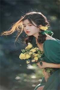 活成前任白月光后，她桃花朵朵开优秀文集