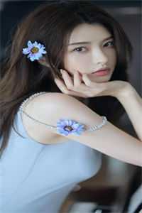 活成前任白月光后，她桃花朵朵开已完结