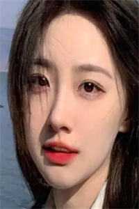 活成前任白月光后，她桃花朵朵开畅销小说