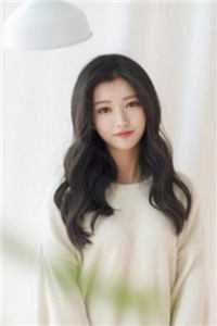 优秀文集活成前任白月光后，她桃花朵朵开
