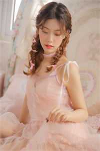 活成前任白月光后，她桃花朵朵开完整文集