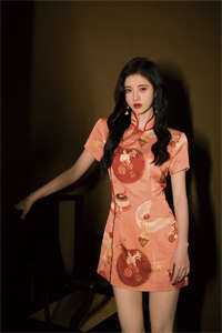 精品选集绝色老板娘借夫生子！保镖顶不住啊
