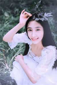 活成前任白月光后，她桃花朵朵开