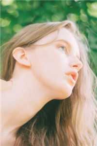 惊！疯批女配重生后硬刚穿越女完整文本