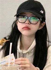 精品推介活成前任白月光后，她桃花朵朵开