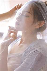 夫人离婚后，军阀大佬一夜白头精修版