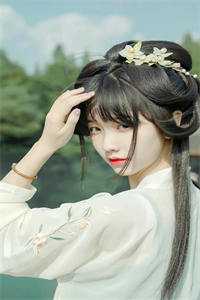 短篇小说嫡女嫁入王府后，白莲花处处作祟