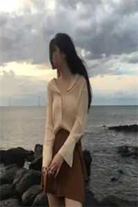 精品推介强扭校草苦涩难咽，重生后她放弃了