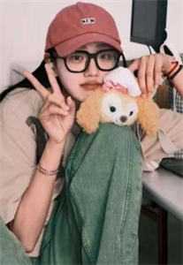 已完结被抛弃深山，她成了狼王亲闺女