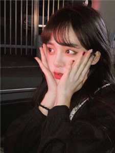 畅读精品小说活成前任白月光后，她桃花朵朵开