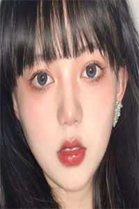优秀文集活成前任白月光后，她桃花朵朵开