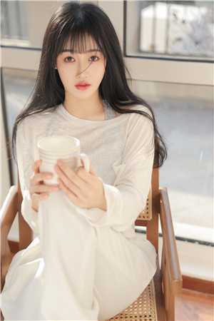 全文穿成恶毒女配，我陪大佬东山再起