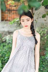 活成前任白月光后，她桃花朵朵开