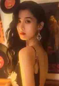 新婚夜被夫君下毒，女战神她不忍了热门作品