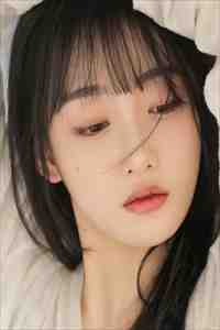 活成前任白月光后，她桃花朵朵开全文小说