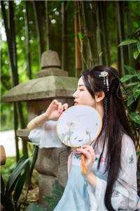 精品推介重生成痴傻千金后，她又美又飒
