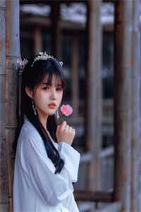 文章精选阅读活成前任白月光后，她桃花朵朵开